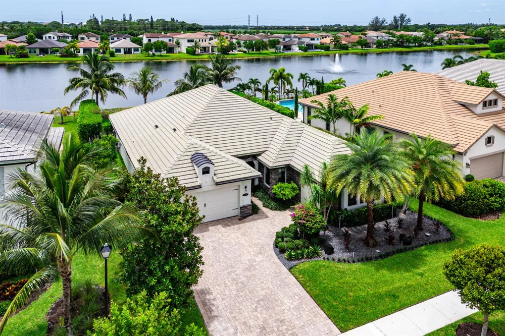 9316 Grand Prix Lane Boynton Beach, FL 33472