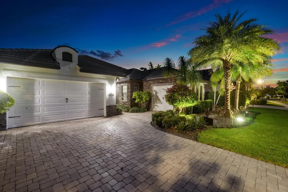 9316 Grand Prix Lane Boynton Beach, FL 33472