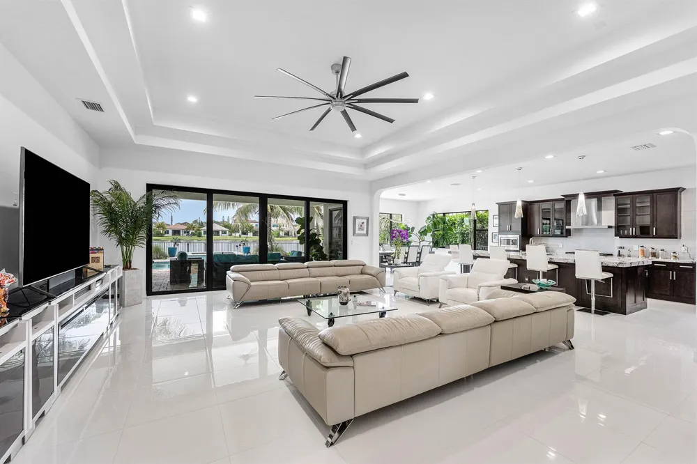 9316 Grand Prix Lane Boynton Beach, FL 33472