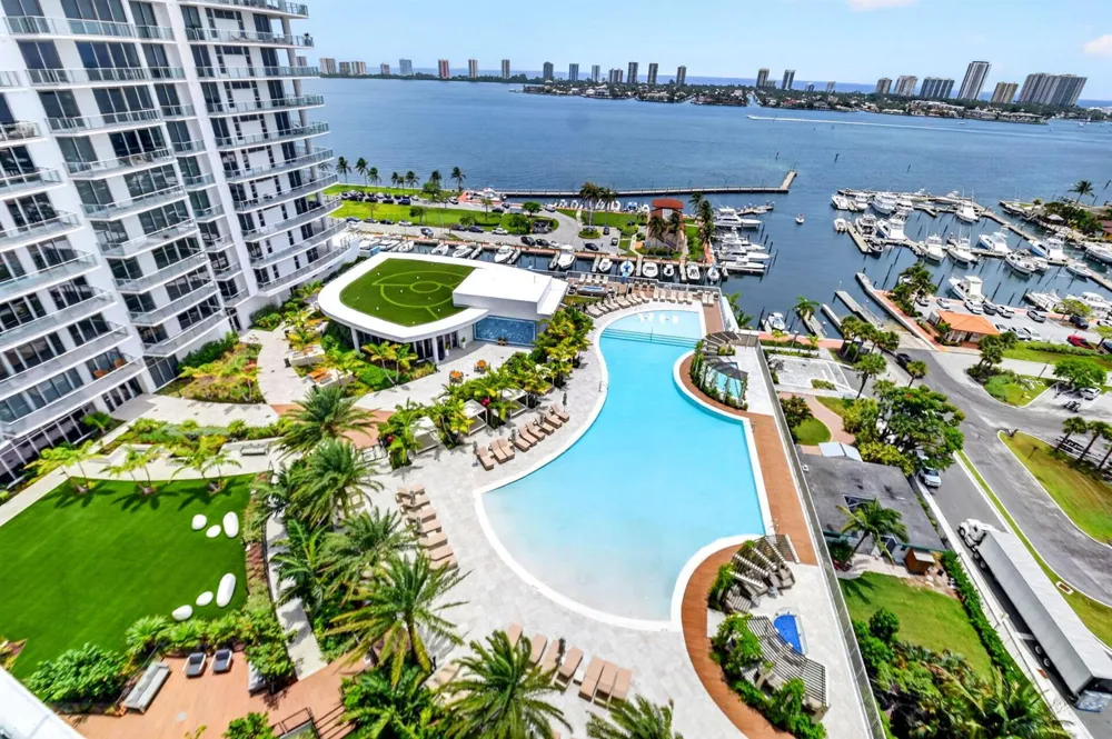 220 Lake Shore Drive #1506 Lake Park, FL 33403