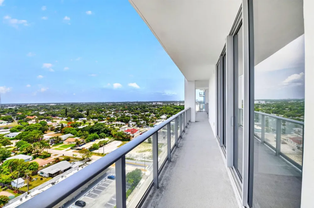 220 Lake Shore Drive #1506 Lake Park, FL 33403