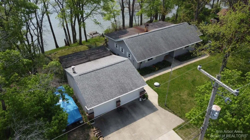 1827 Wamplers Heights Drive Brooklyn, MI 49230