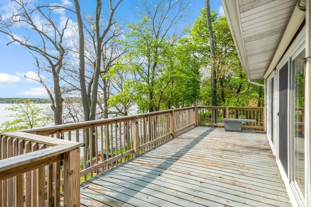 1827 Wamplers Heights Drive Brooklyn, MI 49230