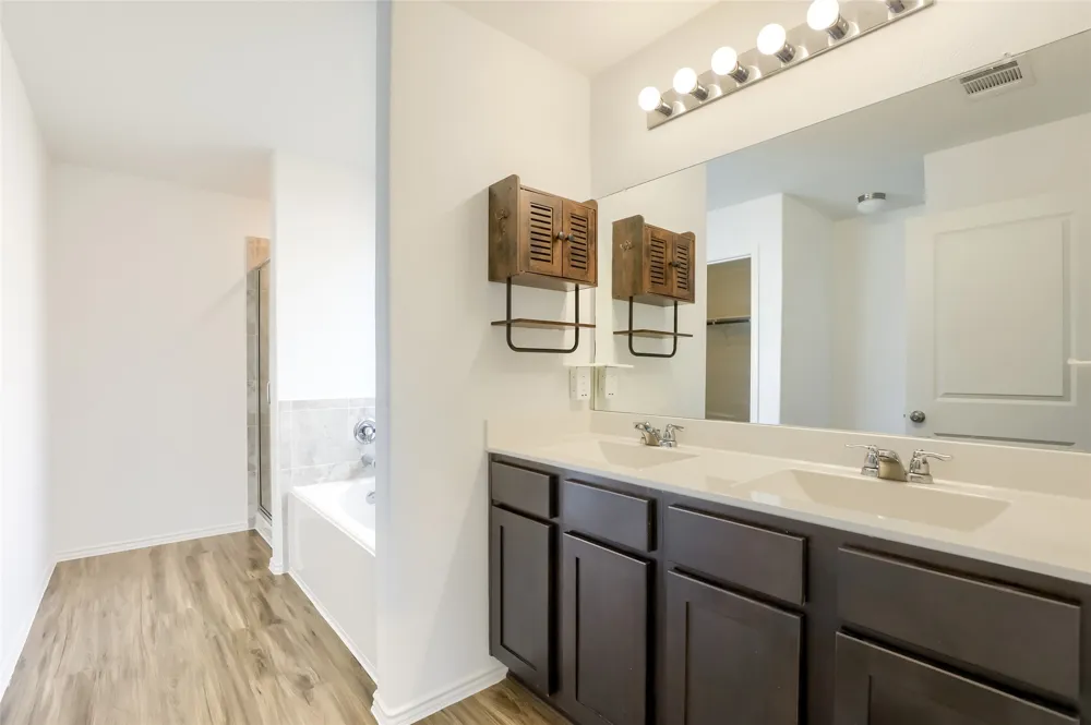 309 Colthorpe Lane Hutto, TX 78634