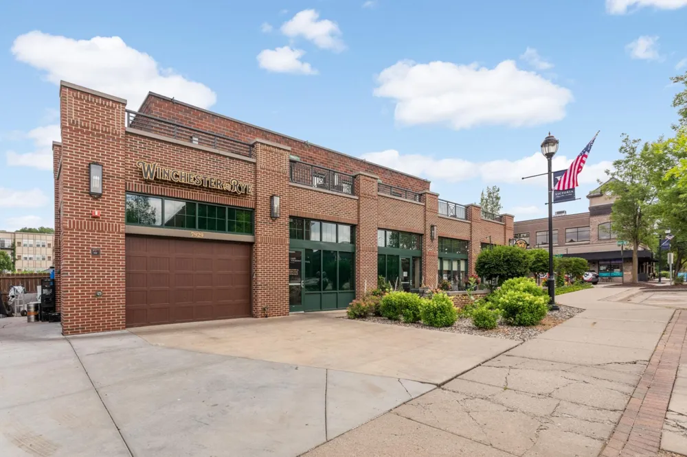 8115 Victoria Drive Victoria, MN 55386