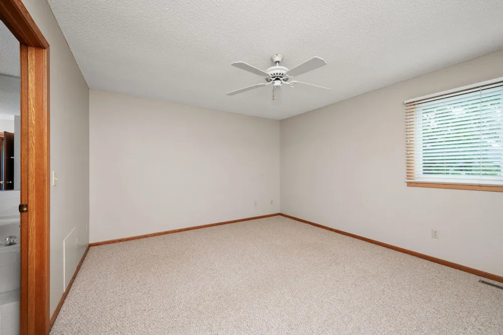 17847 Evener Way Eden Prairie, MN 55346
