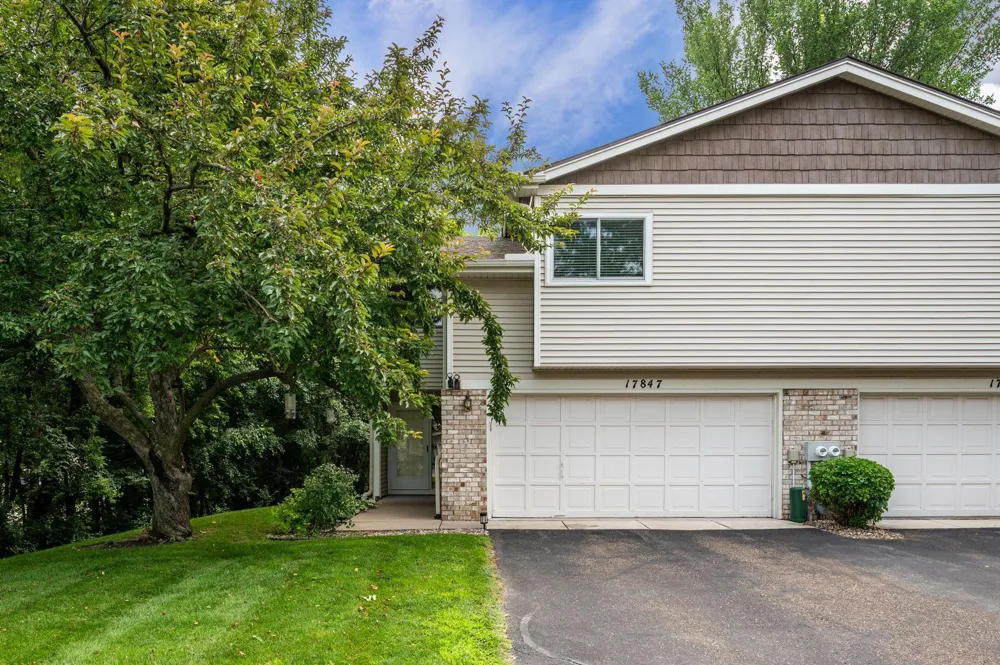 17847 Evener Way Eden Prairie, MN 55346