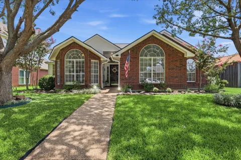 1324 Falcon Drive