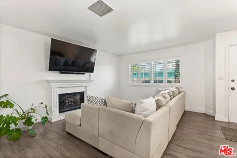 4241 Lennox Boulevard #B
