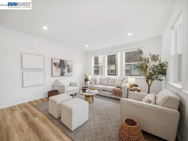 2802 Tradewind Ct Alameda, CA 94501