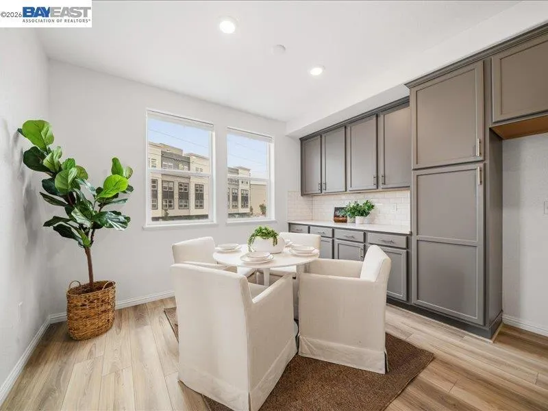 2802 Tradewind Ct Alameda, CA 94501