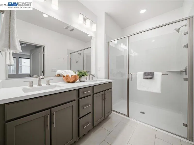 2802 Tradewind Ct Alameda, CA 94501
