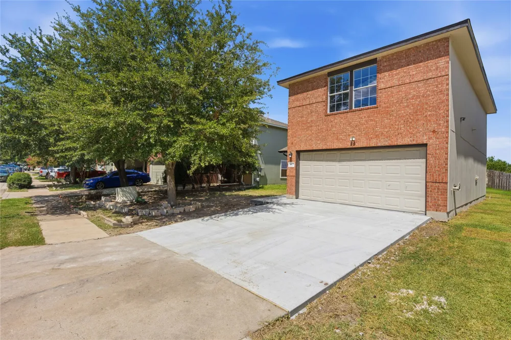 6917 Panda Royle Drive Del Valle, TX 78617