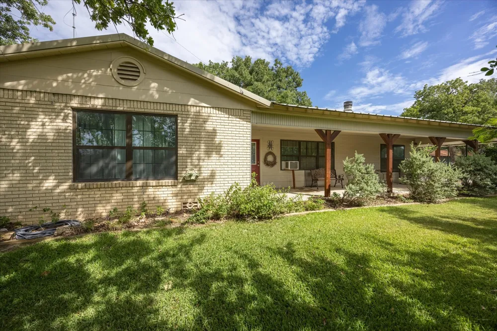 10202 S US Highway 377 Dublin, TX 76446