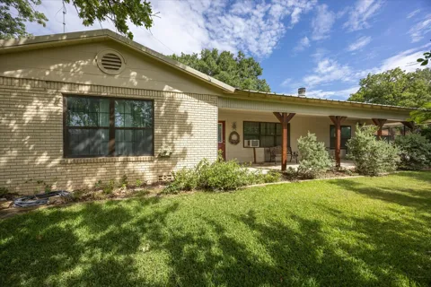 10202 S US Highway 377