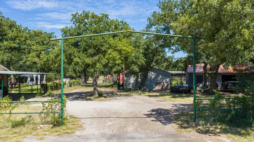 10202 S US Highway 377 Dublin, TX 76446