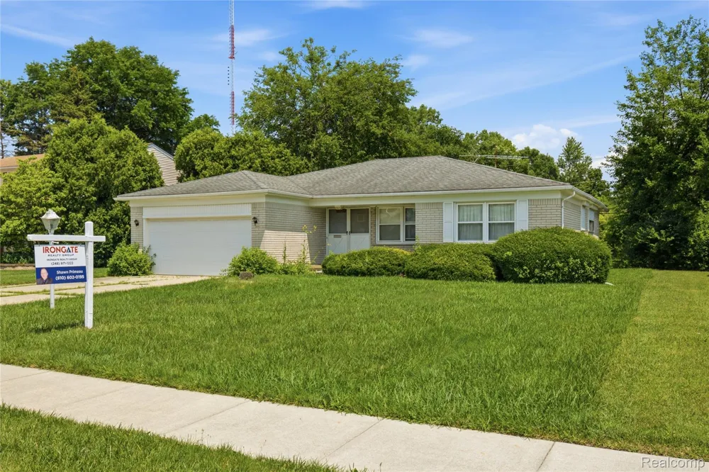 25760 Southwood Drive Southfield City, MI 48075