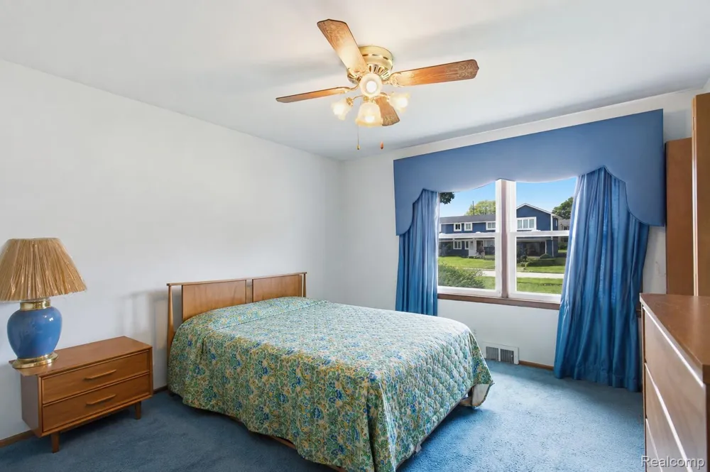 25760 Southwood Drive Southfield City, MI 48075