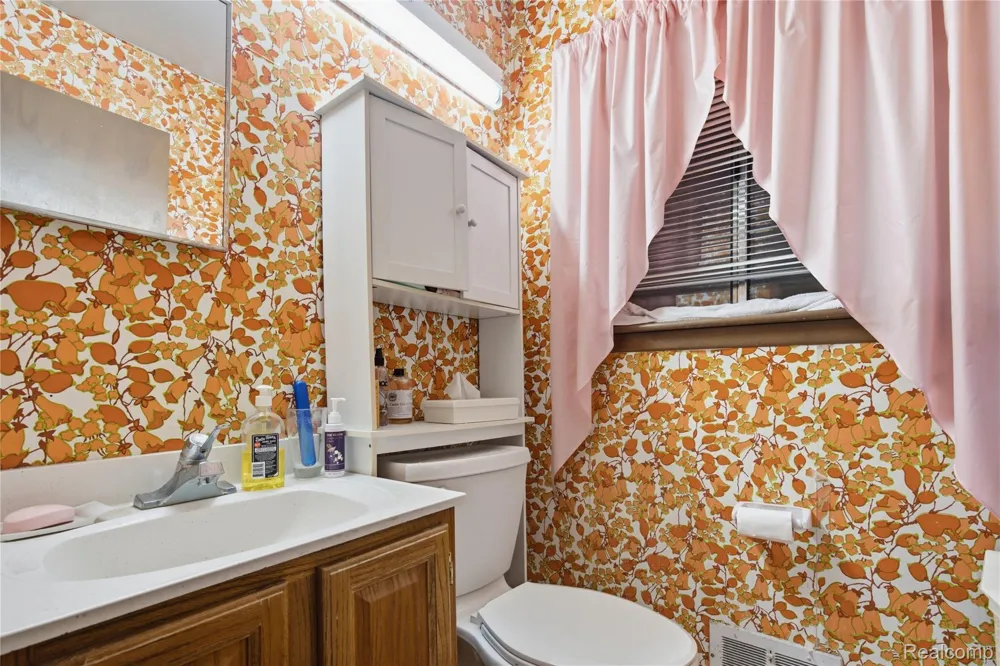 25760 Southwood Drive Southfield City, MI 48075