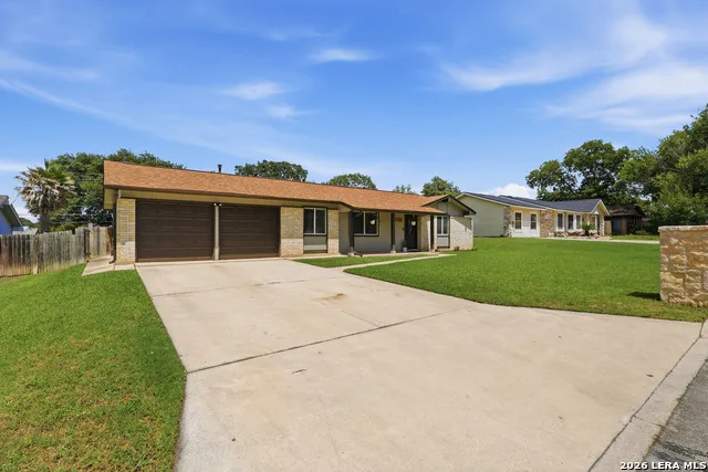 12902 Lone Shadow Trail Live Oak, TX 78233