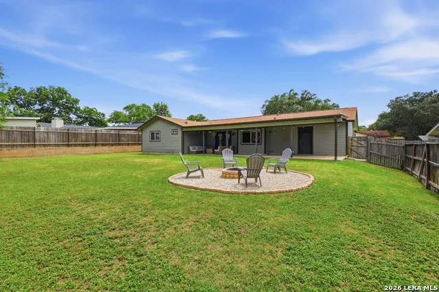12902 Lone Shadow Trail Live Oak, TX 78233