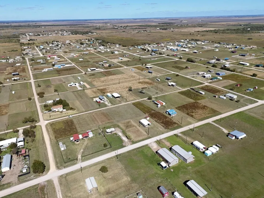 83 Starfish Drive Palacios, TX 77465