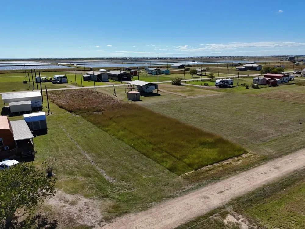 83 Starfish Drive Palacios, TX 77465