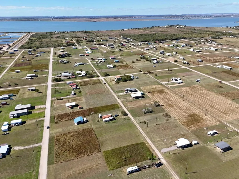83 Starfish Drive Palacios, TX 77465