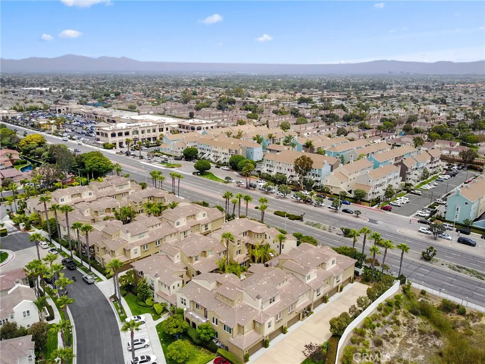 7973 Osuna Circle Huntington Beach, CA 92648