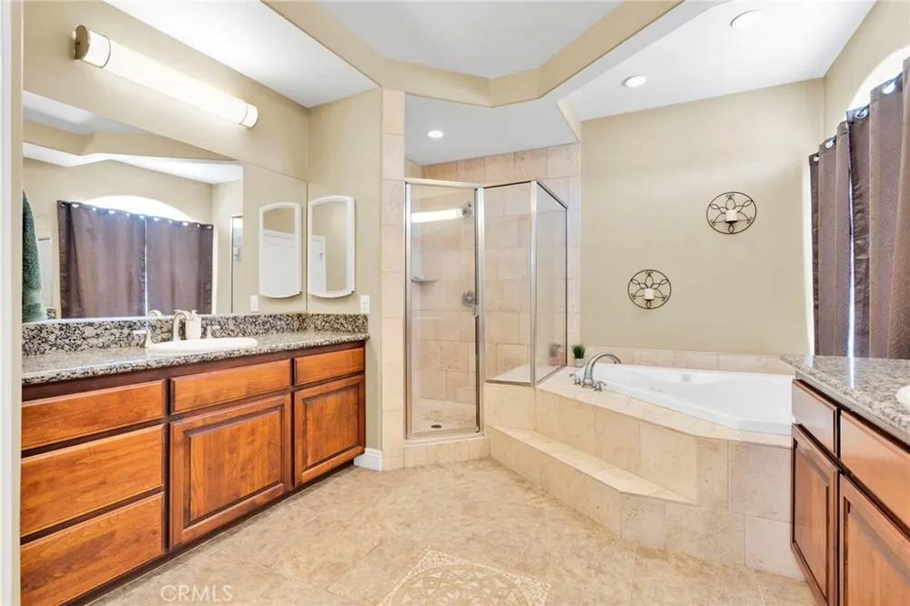 11722 Brookside Court Phelan, CA 92371