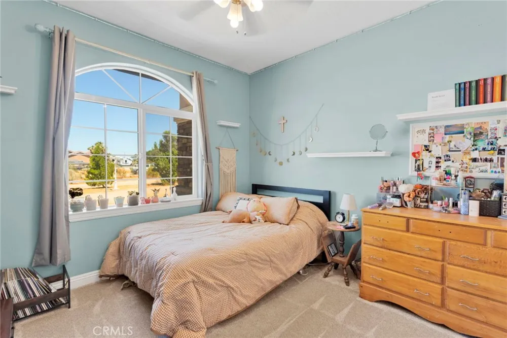 11722 Brookside Court Phelan, CA 92371