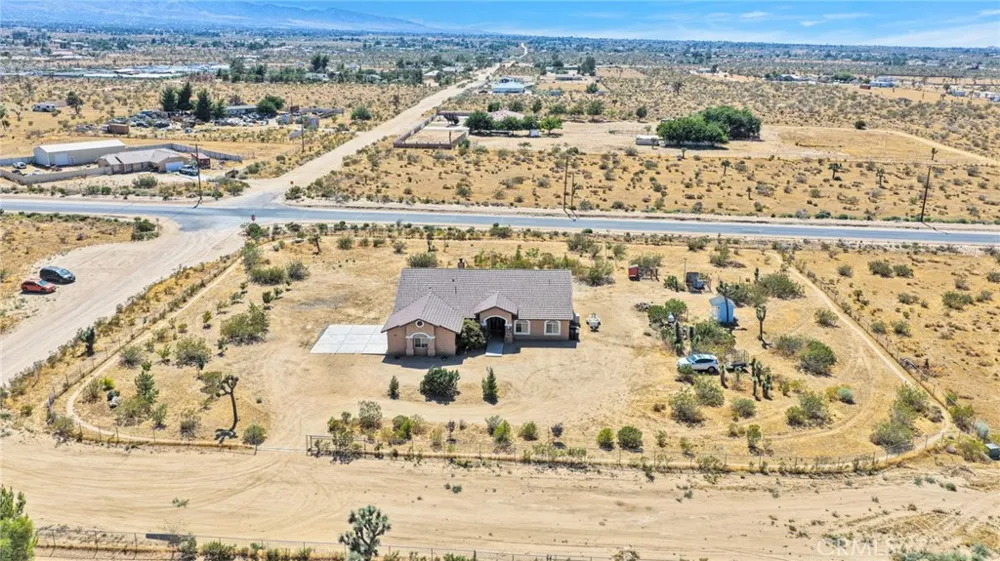11722 Brookside Court Phelan, CA 92371