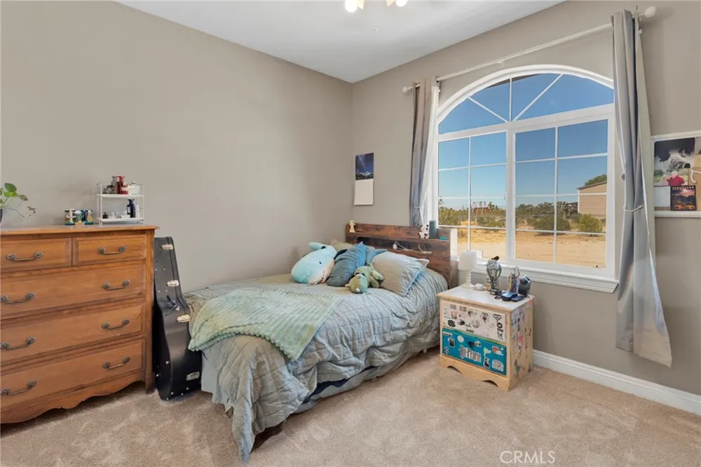 11722 Brookside Court Phelan, CA 92371