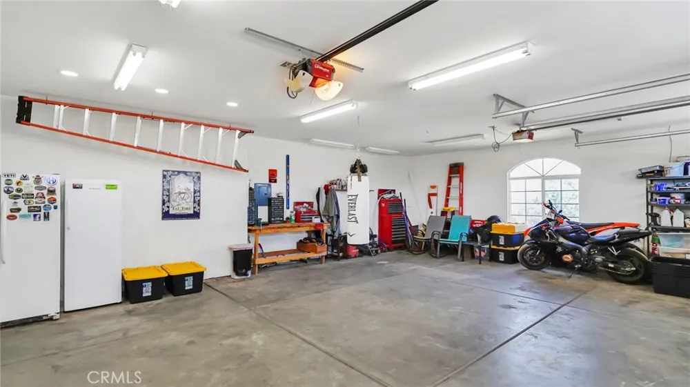 11722 Brookside Court Phelan, CA 92371