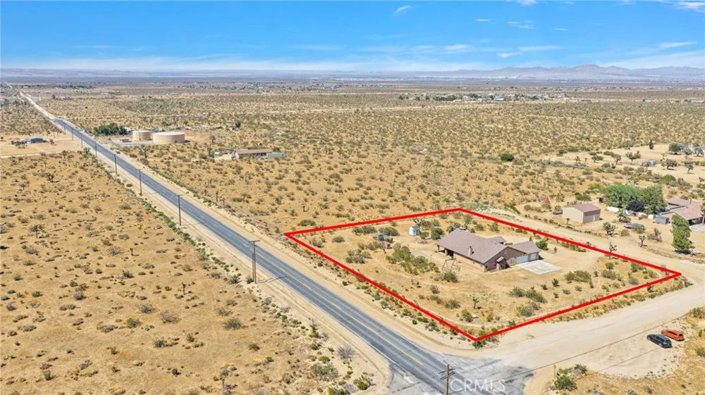 11722 Brookside Court Phelan, CA 92371