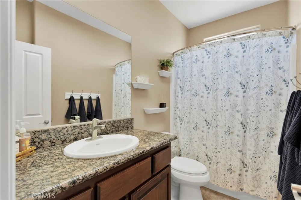 11722 Brookside Court Phelan, CA 92371