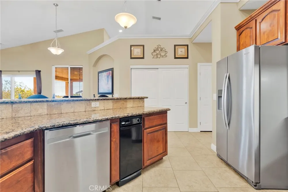 11722 Brookside Court Phelan, CA 92371