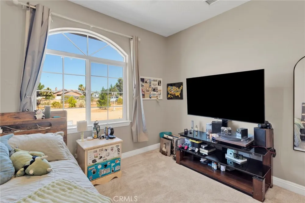11722 Brookside Court Phelan, CA 92371