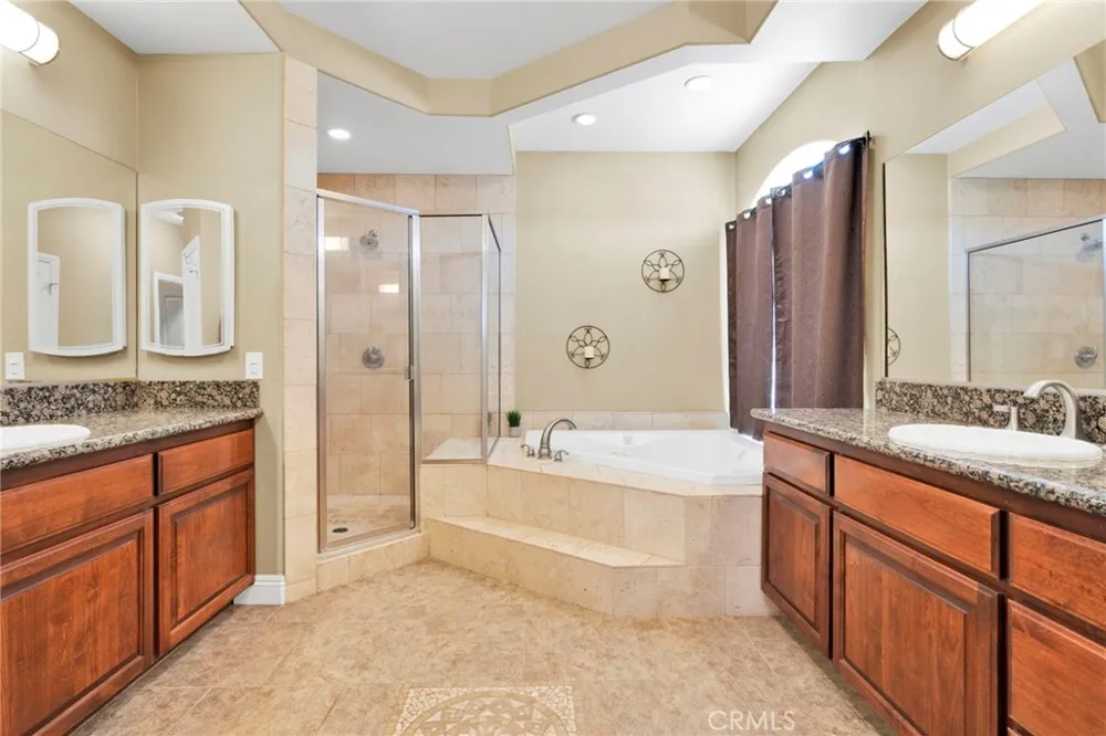 11722 Brookside Court Phelan, CA 92371