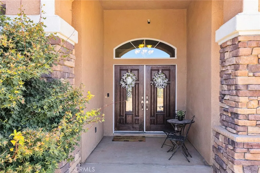 11722 Brookside Court Phelan, CA 92371