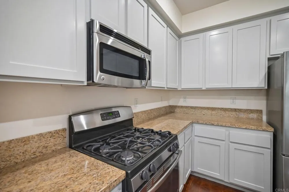 2487 Ascending Oaks Lane #1 Simi Valley, CA 93063
