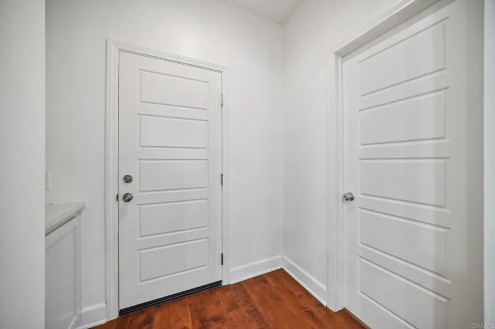 2487 Ascending Oaks Lane #1 Simi Valley, CA 93063