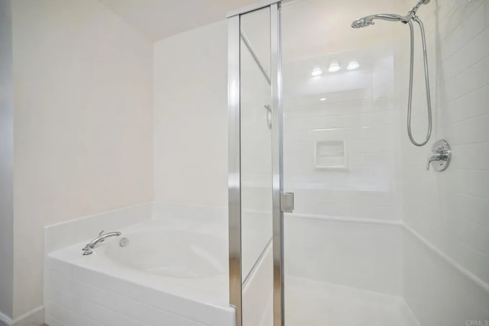2487 Ascending Oaks Lane #1 Simi Valley, CA 93063