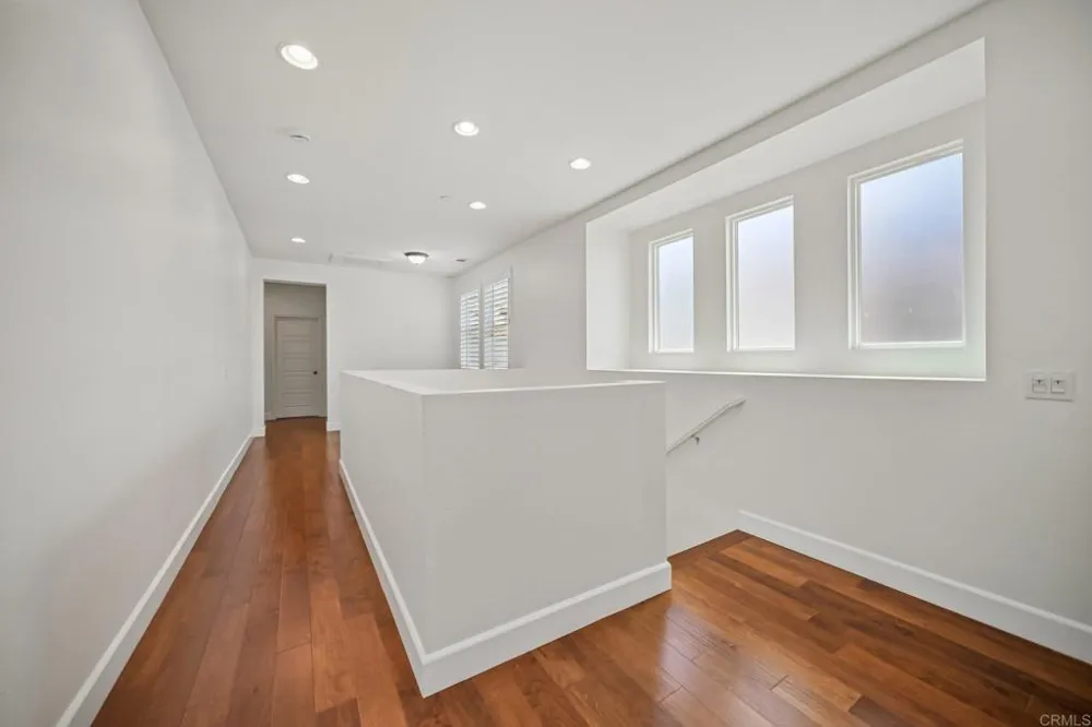 2487 Ascending Oaks Lane #1 Simi Valley, CA 93063