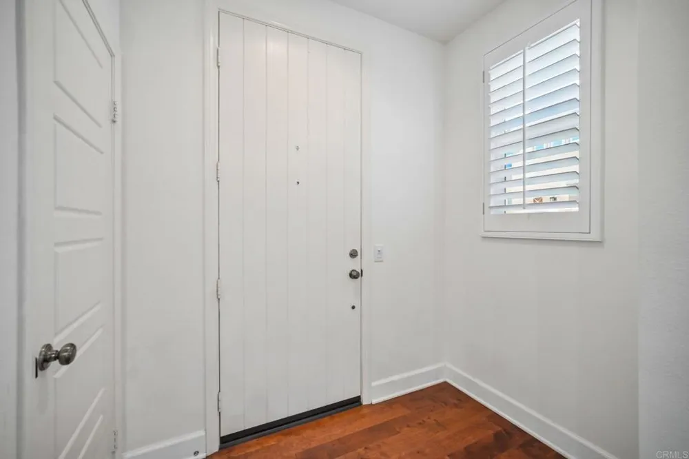 2487 Ascending Oaks Lane #1 Simi Valley, CA 93063