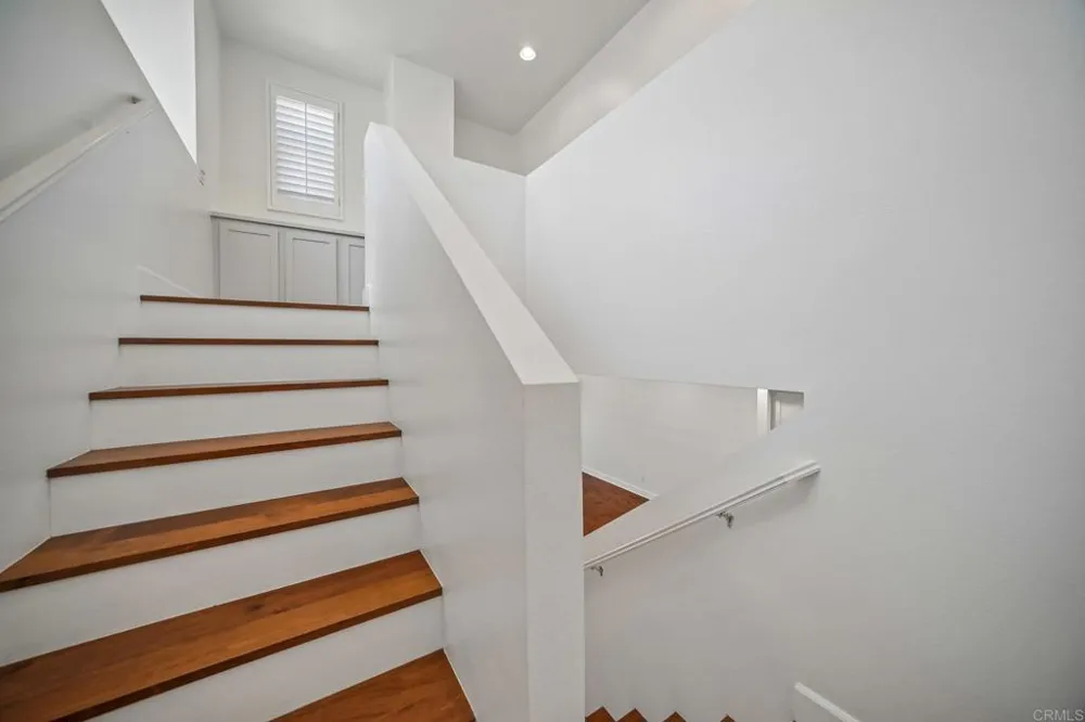 2487 Ascending Oaks Lane #1 Simi Valley, CA 93063