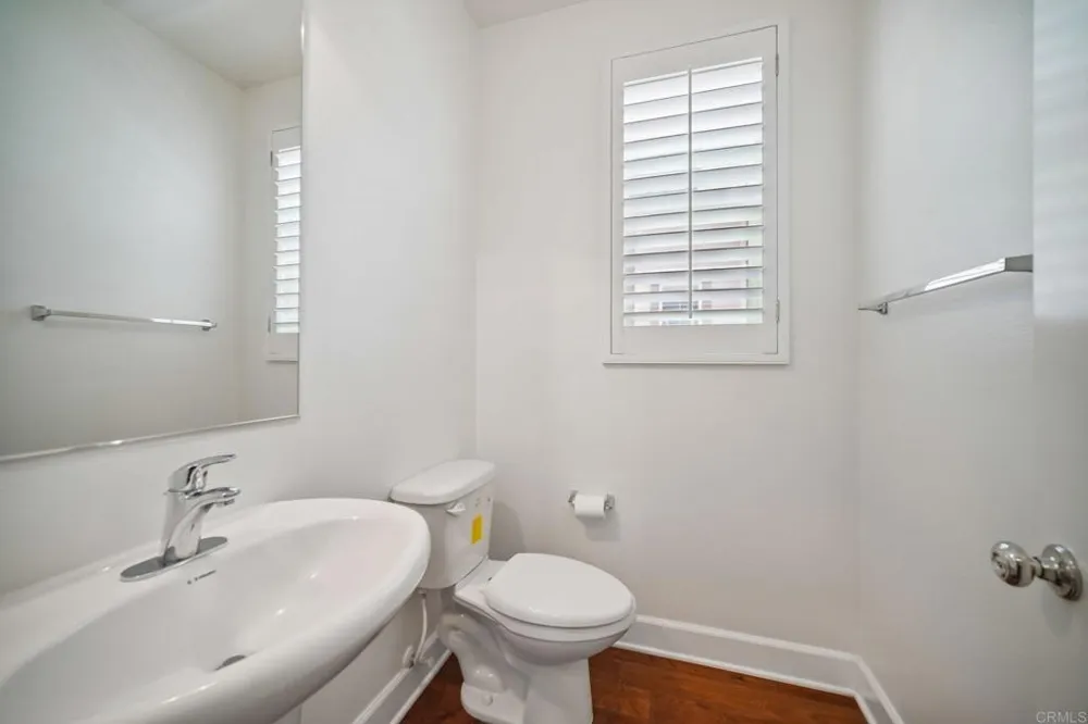 2487 Ascending Oaks Lane #1 Simi Valley, CA 93063