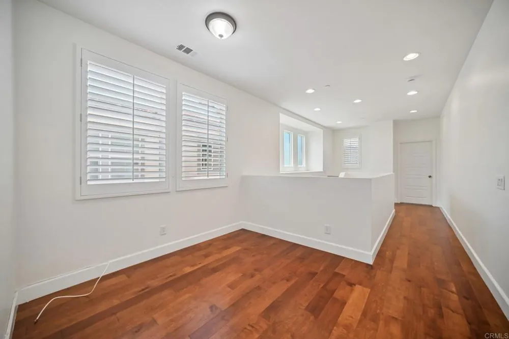 2487 Ascending Oaks Lane #1 Simi Valley, CA 93063