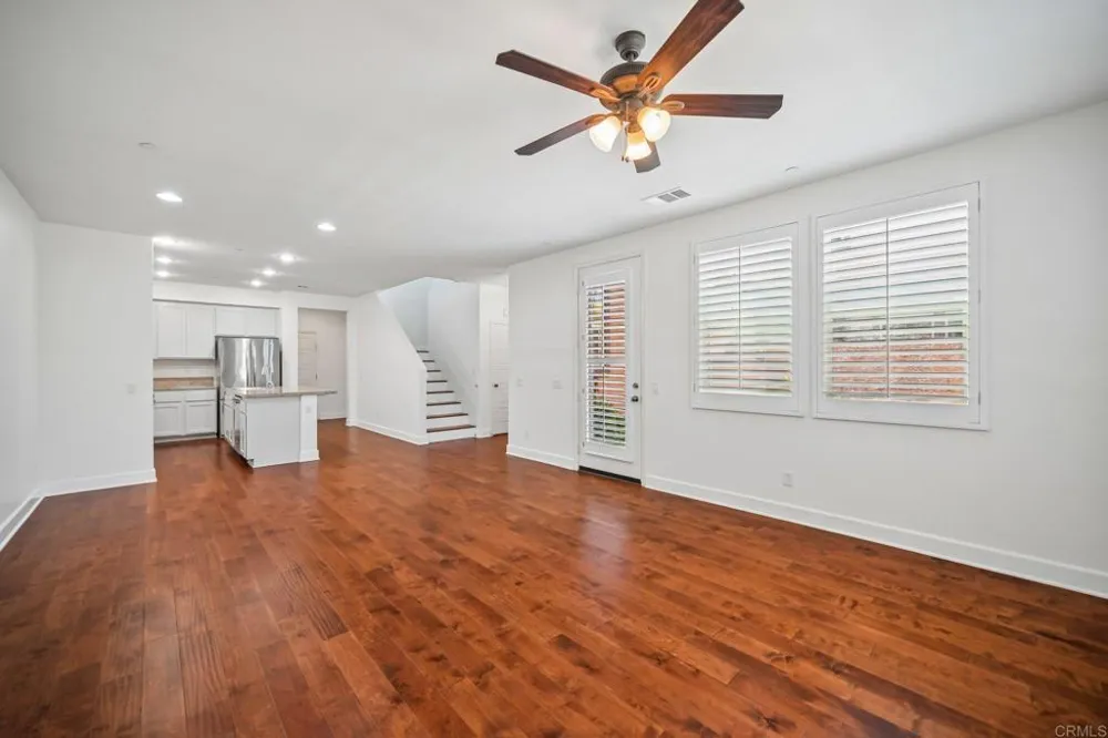 2487 Ascending Oaks Lane #1 Simi Valley, CA 93063