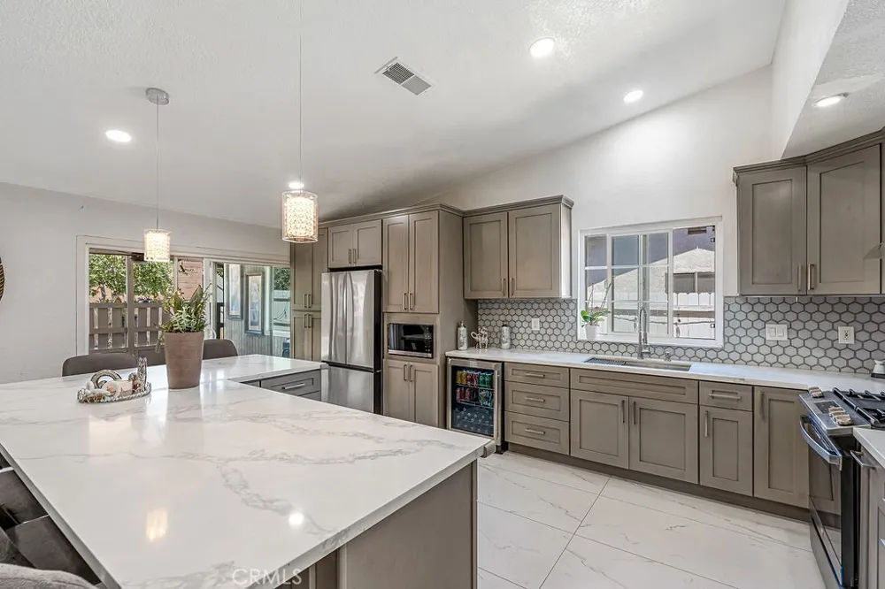 2414 Etiwanda Avenue San Bernardino, CA 92410